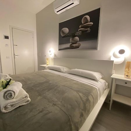 Roma Guesthouse Affittacamere Centro Citta' Softrooms-Metro' A 1 Metro 罗马 外观 照片