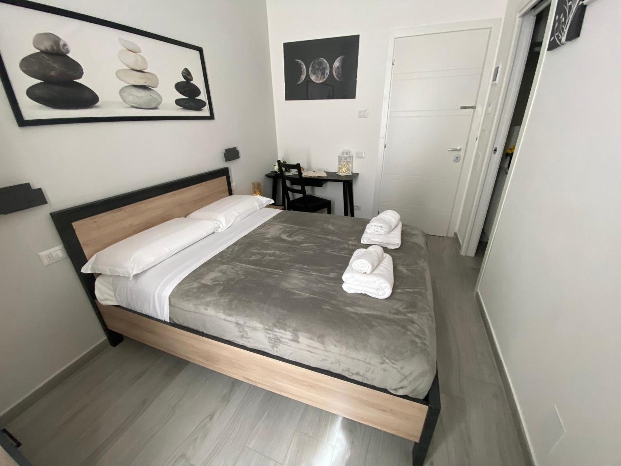 Roma Guesthouse Affittacamere Centro Citta' Softrooms-Metro' A 1 Metro 罗马 外观 照片