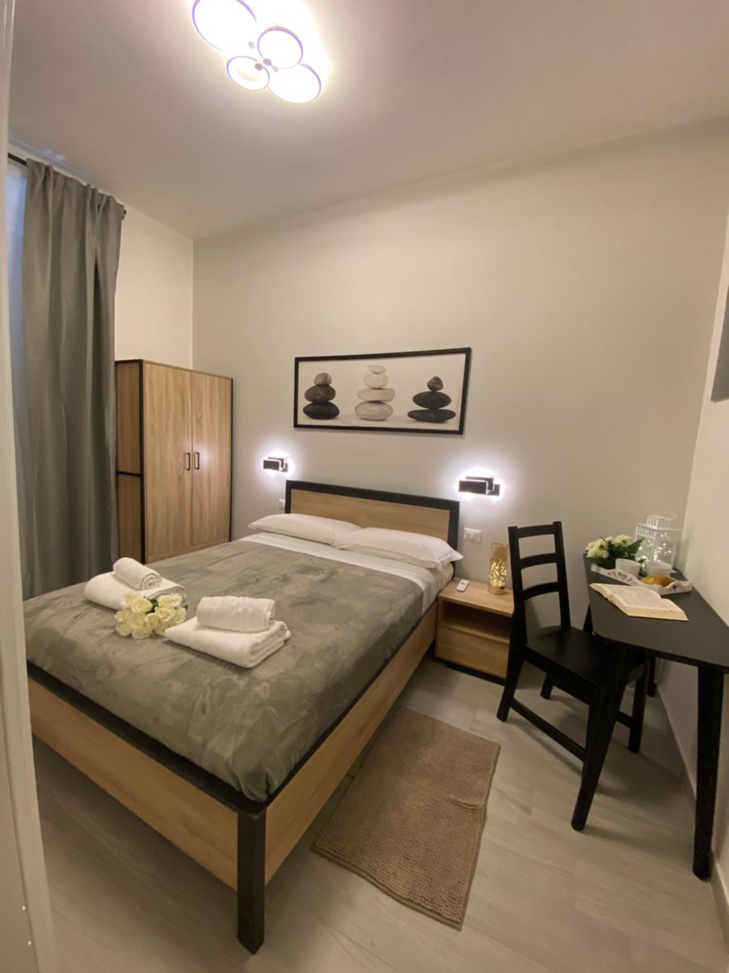 Roma Guesthouse Affittacamere Centro Citta' Softrooms-Metro' A 1 Metro 罗马 外观 照片